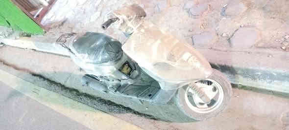 سلام عليكم دراجه بيجي60 دراجه متروكه بس شغاله رايدله تنضيف كابريتر وتبديل بلك تجي شغله وتاخذه عوزه ترايش مكاني الحريه رايده ب150 وبيه مجال *********** ماعندي مازنجر فثط واتساب وتصال
