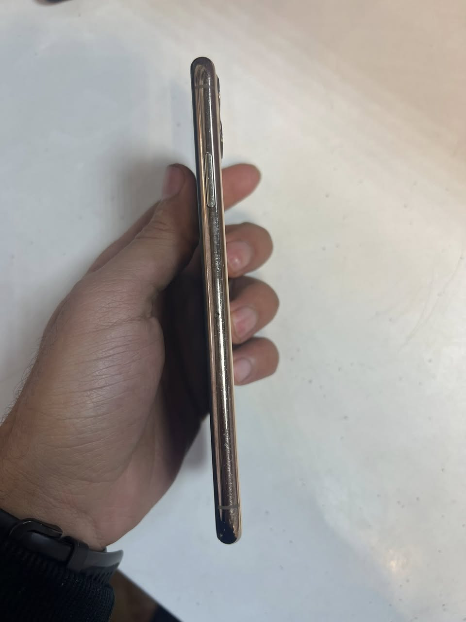 السلام عليكم
11 برو ماكس

ذاكره 256 بطاريه 74 بس مابيها صرف ابد
الجهاز ما مفتوح خلاص اذا مفتوح تاخذه بلاش

نضافه الجهاز 80‎%‎

السعر 300 وبي مجال بسيط

مكاني بغداد

***********
