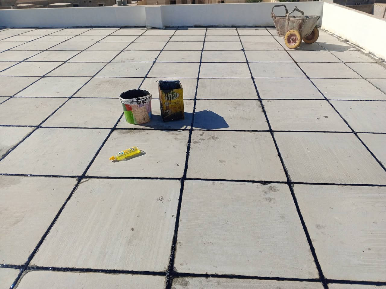 سلام عليكم يوجد كادر شتايجر سطوح قلع واضافه ماستيك بالف ونص  ***********
