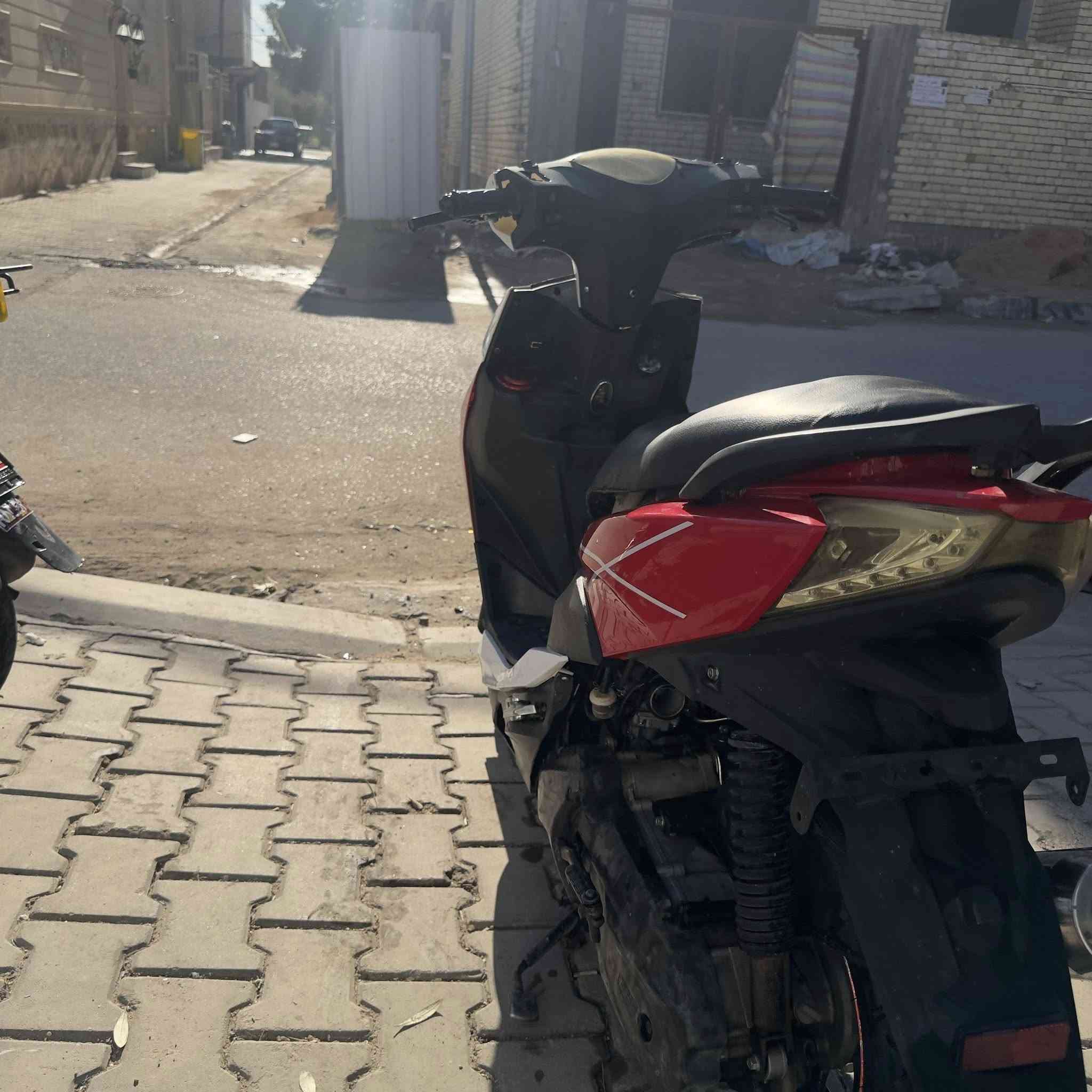 السلام عليكم دراجة اف اس مكينة ياباني مكينة 55بلادي مامفتوحه ومزودة عليها يدات مال بيرك رياضي وصالنصة RZ وبيها فصلة ويه الشوته عليها كابريتر GY6 وشرط شلعه ومعدل مكاني كربلاء للتواصل ***********
