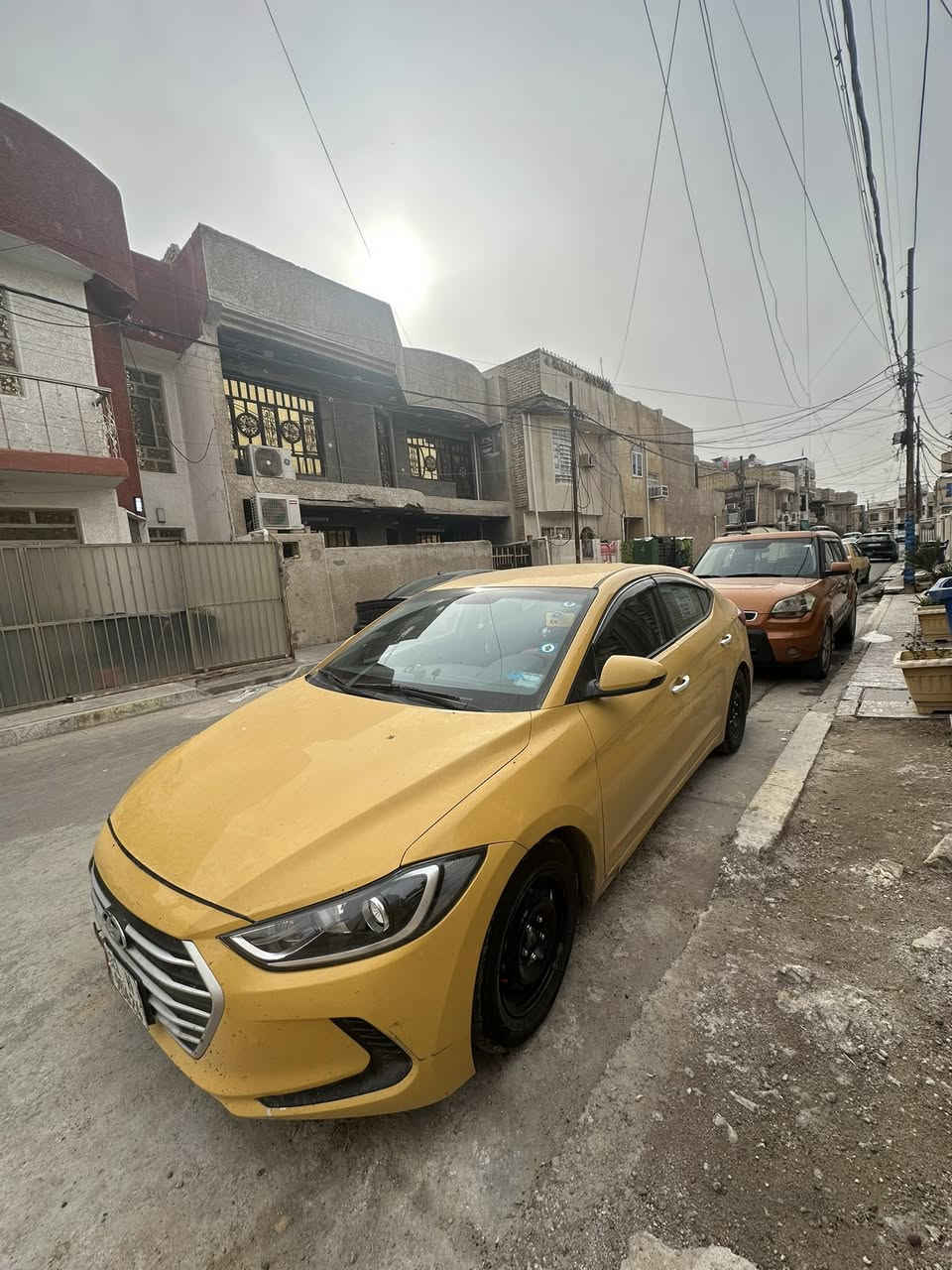 السلام عليكم النترا موديل 2018
باسمي سنويه 2031
رقم دولي بغداد تحويل ثاني يوم
تخم تاير البارحه شديته 
تبريد شغال 
سياره جاهزه مابيه نقص
حادثه خفيف
السياره ليبل واحد 
بيه فقط ايرباك بردا طاك
الباقي مكفول
سعره 128 
مكاني بغداد الشعب 
رقم الهاتف ***********
