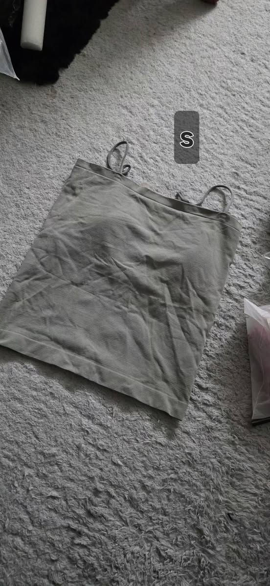 ممكن نشر مصدر رزقي عندي البسة كله جديد اسعار مناسبة جدآ باقي قطعه وحدة من كل نوع
للتواصل والاستفسار
مراسلة او وتساب***********
