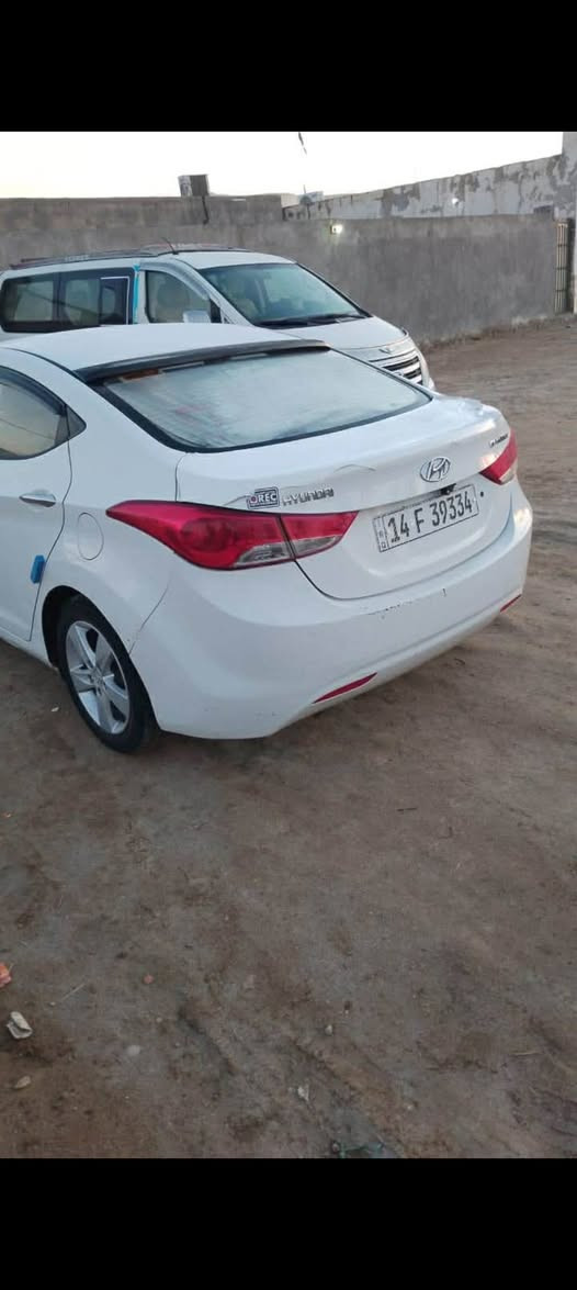 النترا خليجي موديل ٢٠١٤ كفاله عامله بس باب بيها صبغ ودوسه صبغ السياره جاهزه من كل شي   بسمي تحويل ثاني يوم مكينه ١٨٠٠ السعر ١١٢ وبيها مجال مكاني الناصريه  ***********
