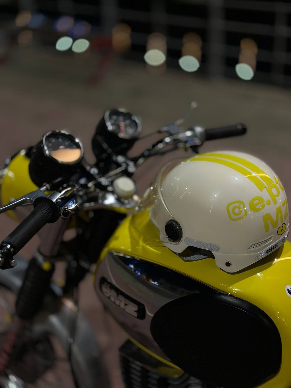 🔴 السلام عليكم 🔴
دراجه MZ موديل 1981 ( للبيع )
دراجه معروفه
حاصله على ⬇️ 
🔴 شهاده المركز الأول في محافضه اربيل 🥇 
🔴 المركز الأول في محافضه الانبار 🥇 
🔴 دراجه كامله مكمله 
🔴 مسجله لوحات 2 رقم انكليزي رباعي شبه مميز
🔴 داخله هزه
تفاصيل اكثر اتصل على احد الارقام التاليه
🔴 ***********  🔴
🔴 ***********  🔴
