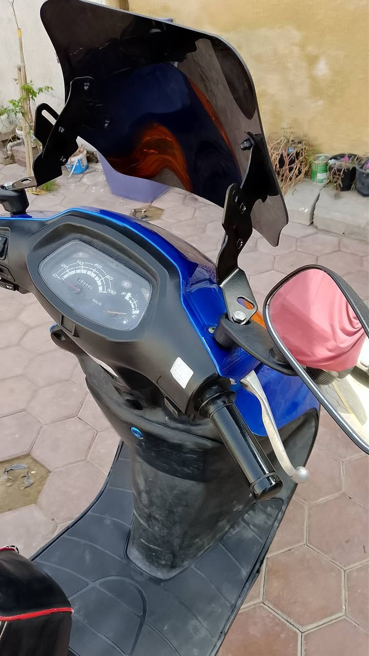 دراجه سبيسي ياباني الون اصفر مفتوحه نظيفه جدا السعر 700+ اسبيسي ياباني الون ازرق  نظيفه مفتوحه السعر 650 للتواصل ***********
