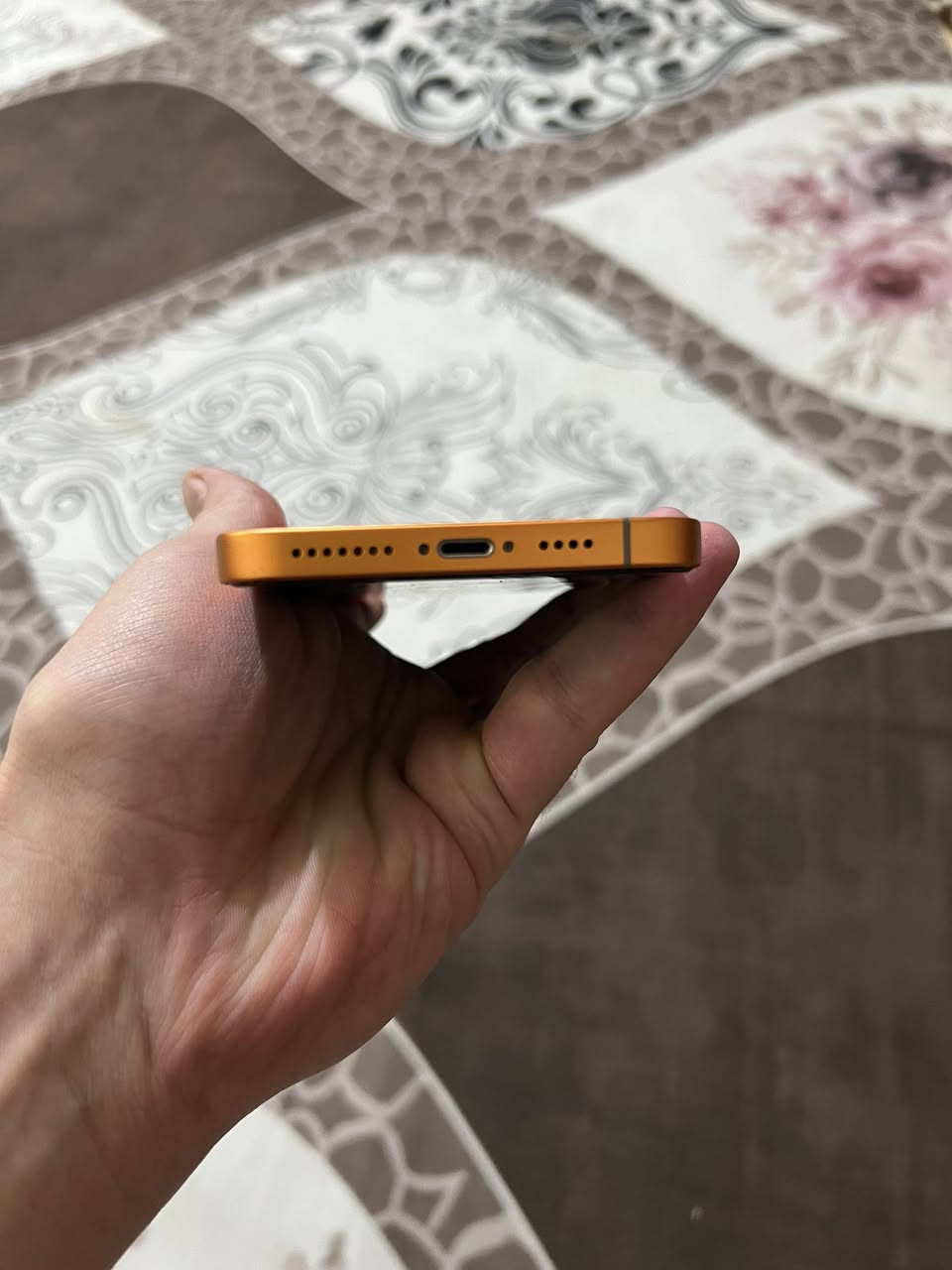 السلام عليكم ايفون اكس ماكس محور 17 برو ماكس تحوير انور ابل غني عن تعريف الجهاز مكفول من اي قطعه مبدله كله بلادي ذاكره 256 جهاز جديد ونضيف كلش وشرط ضمان من اي خلل  وكلشي بي  شغال  بيع اوً مراوس لشراي يتصل *********** 
واسط الكوت العزه جديده
