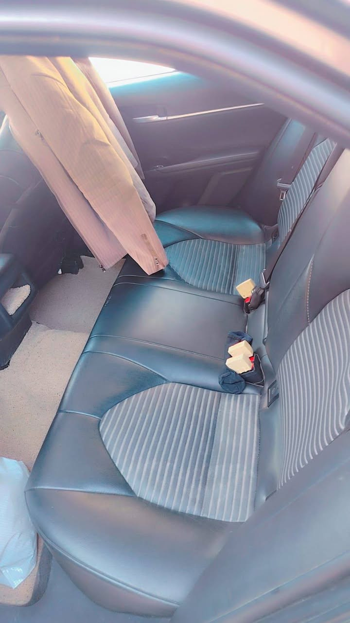 كامري ٢٠٢٠بسمي رقم بغداد دولي مشروع وطني هزه جديد وسنويه جديد  ضرر قطعتين جاملق امامي جاملق خلفي  بدون دواخل ماشيه ٩٦ بدون احراج الي موشراي لايتصل *********** السعر ١٨٠وبيه مجال لشراي
