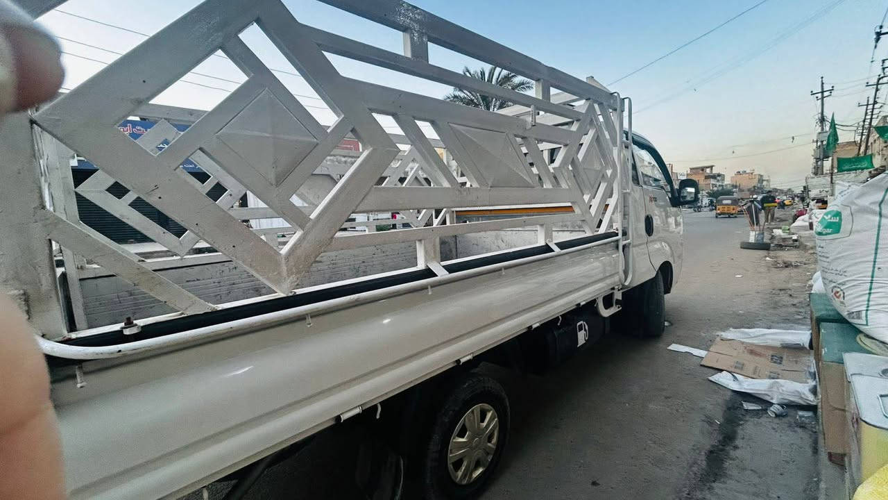 كيا بنكو موديل 20 محرك 2700 السيارة مكفوله كفاله عامه السيارة بسمي سعر 132 وبيهه مجال سكن بقداد***********
