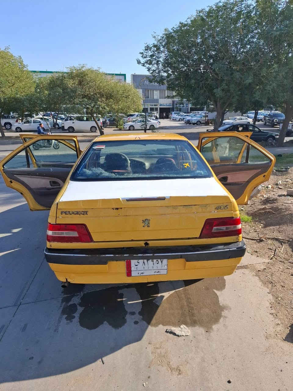 سلام عليكم بيجو ٢٠١٣ سياره نضيفه حلوه  بيع مراوس   حسب لقناعه بكاني ديالى بعقوبه اي ستفسار خاص *********** بعقوبة, ديالى
