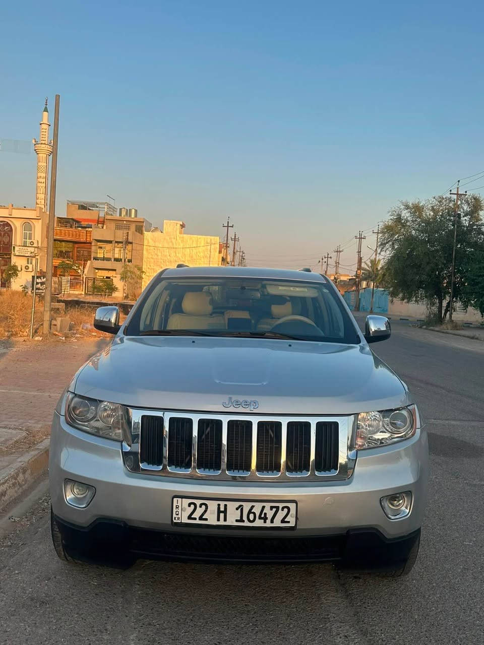 Jeep Laredo 
2012 
بيه قطعه صبخ وسياره فول وحلوه 
نظيفه مال بيت 
شاشه تيسلا +شاشه خلفيه
بصمه (دخول بصمه )
كامره خلفيه 
لون سلفر 
كشنات جلد (5)  مقاعد كهربائي
حساس خلفي 
 بجم كامل زينونن عدسات ب 4 ورقه 
6 سلندر كير محرك بشرط 

رقم وسنويه جديده كامل بسمي رقم اربيل 

*********** رقم صاحب سياره استفسار خابر رقم 
ماموجود ب نيت  
سعر (168 )وبيه مجال بسيط كركوك, العراق
