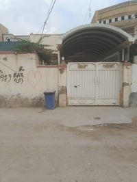 بيت للبيع بالمهندسين قريب شارع 80 ع شارعين المساحه 150متر كامل من كلشي...