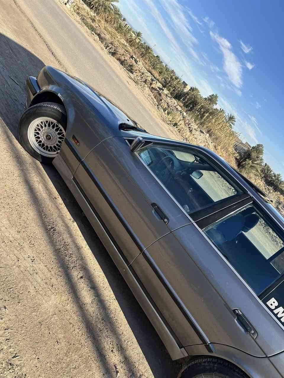 للبيع. بي ام مديل 92مسكر فانوس سياره جاهزهه للخير.  رقم دولي تحويل مباشر سعر 60 بيهه مجال بسيط   للستفسار                  مكان السياره البصره ***********
