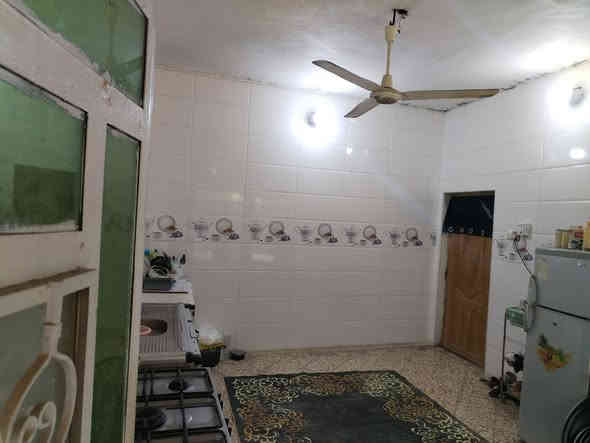 بيت للبيع مساحه 250 حله ورديه قرب افران المصطفى يحتوي عله طرمه+مطبخ+هول+صاله+غرفه نوم+صحيات داخليه وخارجيه +خرفه نوم طبق ثاني وصحيات لستفسار تصال عله رقم ***********
