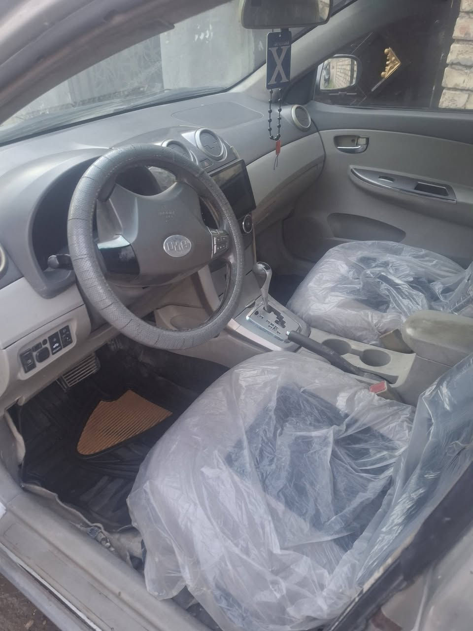 السلام عليكم
بي واي دي2012_G3
بيع او مراوس
هزة جديدة
رقم كربلاء انجليزي
مصبوغه عام
محرك وكير مكفول
تحويل ثاني يوم
مكاني الكاظمية
السعر40$وبيها مجال
للإستفسار 
***********
