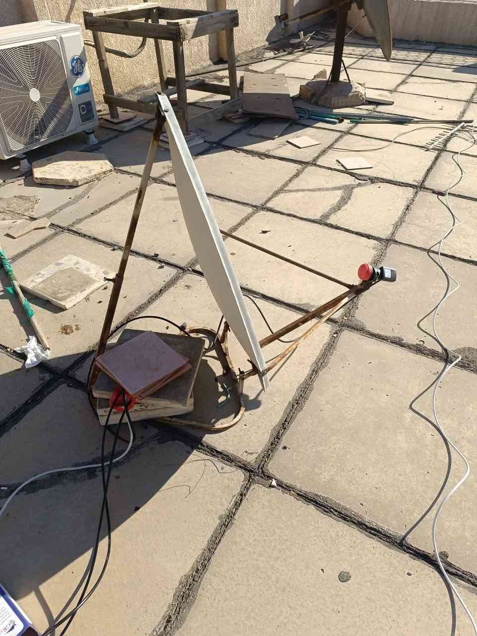 تم بحمد الله تنصيب الاقمار بعد غياب بسبب الجامعة والامتحانات بلواقط عاديه  وطبق جيكارد سات  وطبق ثاني طبق كبير   بإشارة جيده  وحسب طلب الزبون  ميدا ستار 2727مكان العمل بغداد السيدية ا
القيثارة لتنصيب الستلايت ***********
مكانك بعيد دبر وسيله نقل واجيك 

يوتل سات 16 
نيل
بدر سات
