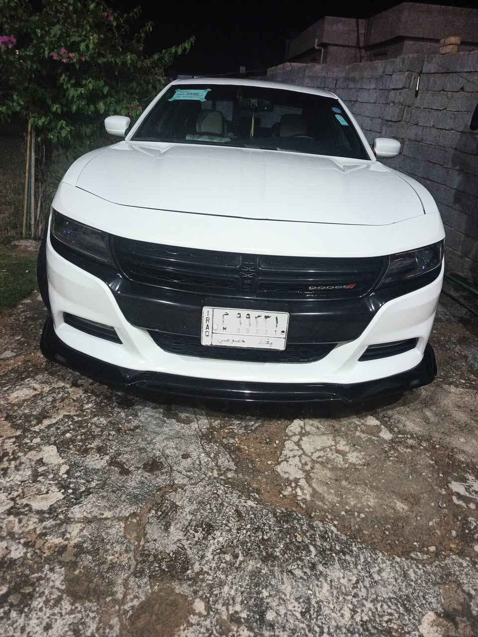 جارجر 2016  sxt رقم بغداد حادثها جاملغ امامي  مصبوغ فقط بدون لغد وشواصي وايرباكات ***********

