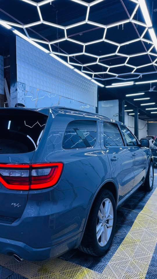 دورنكو 2023 RT MAX مرقم بغداد بأسمي ( مداور مباشر )  
ترهم مراوس 
فول مواصفات للأخير 
حادث السياره كما موضح بالصور ( فقط دعاميه أماميه) 
خشم الشاصي الأيسر بي تصليح ع كده فقط 
أجت من أمريكا بيه صبغ بنيد وجاملغ جهة اليسرى 
مكان السياره بابل 
سعر السياره 325 نهائي من الأخير بدون عمله 
للأستفسار أكثر / ***********
