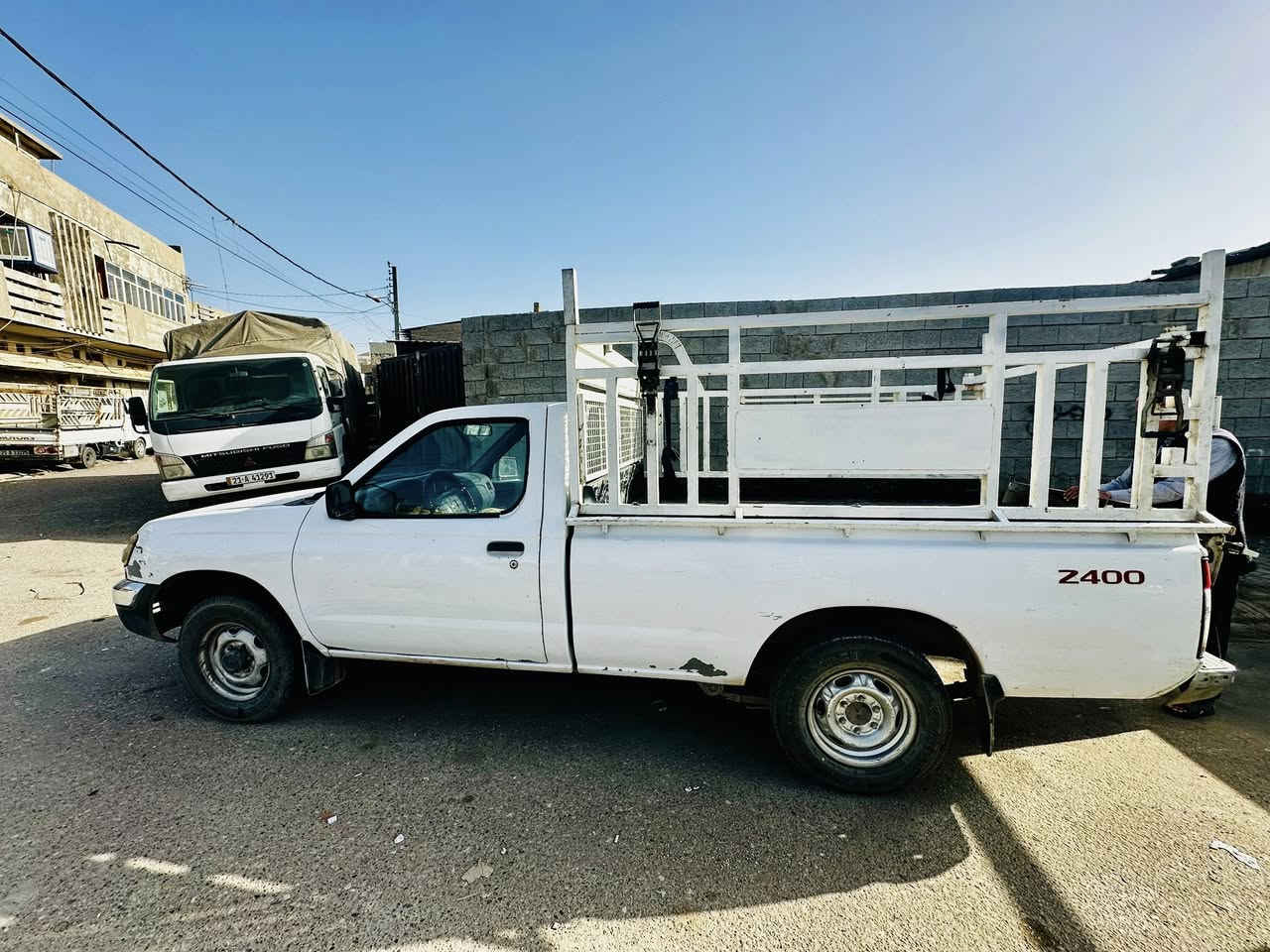 السلام عليكم بيك اب نيسان موديل ٢٠٠٥ مكفوله كفاله عامه مابيها ضرر صبغ نواعم قليل تبريد وباور مظبوط ٤تاير جديد هندي وبشرط فحص تحويل سنويه جديد رقم اربيل وهزه كامل مكمل__ 
السعر:١١٢مجال 
استفسار:*********** __***********
مكان كركوك _
