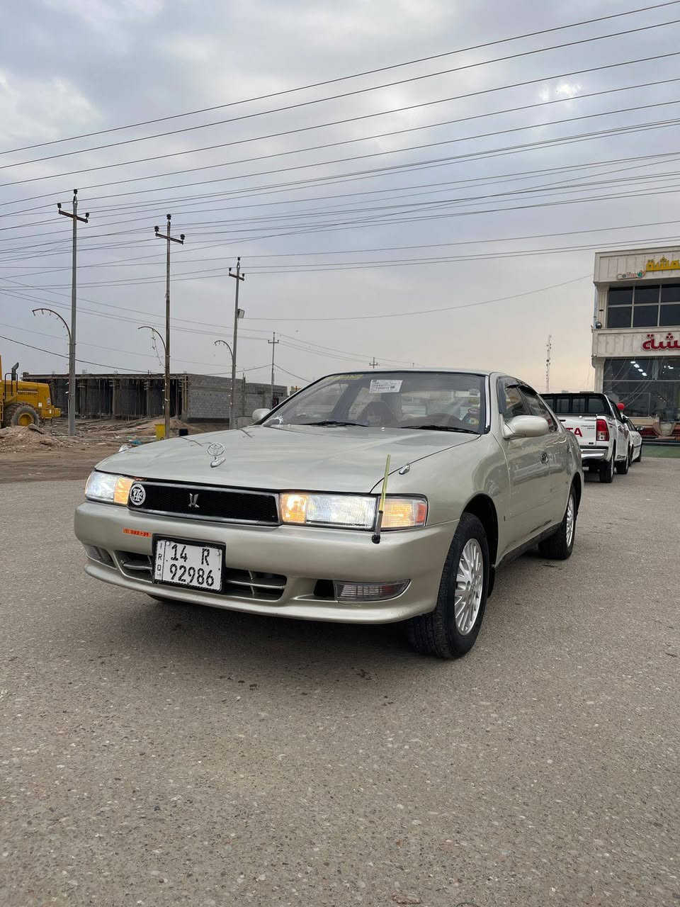 كرسته نفخ الون ذهبي مديل ٩٣ مكفوله من كصه ونقل جثه ضربه و تبديل مكينه واكير ونجي حداديه تخم تاير تبريد ثلج سنتر لوك مرايات شفط توه مسوي حدايه امامي وخلفي كله جديد رقم البصره جديد توه صاعده هزه سياره سنويه مجداده ٢٠٠٣٠ دولي تحويل ثاني يوم سعر ٦٨  مكان سياره بصره الاتصال على هذا الرقم
***********
