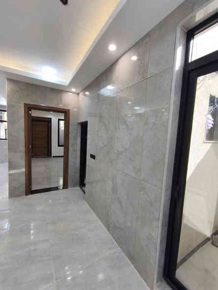 بسم الله ماشاء الله الدار للبيع المساحة 100m سعر مناسب جدا يتكون من 3نوم وصحيات عدد2 + مطبخ واستقبال وبيتونة  ومواصفات ممتازة  صحيات ومطبخ الواح هندي مغاسل بورسلاين ممتازة خلاطات تسكا الطابق الارضي جبسن بورد مع سحبات جدارية البيت كلشي محسوب حسابة من سبالت وكاميرات وانترنت وستلايتات ابواب داخلية تركي ومحجر  وشبابيك المنيوم سلايت تركي واجهة فوم مع بروفايل مع ضمان كافة محتويات المنزل السعر 150 مجال كلش بسيط العنوان الدورة مدخل البعيثة مجمع السلطان الثالث ***********
