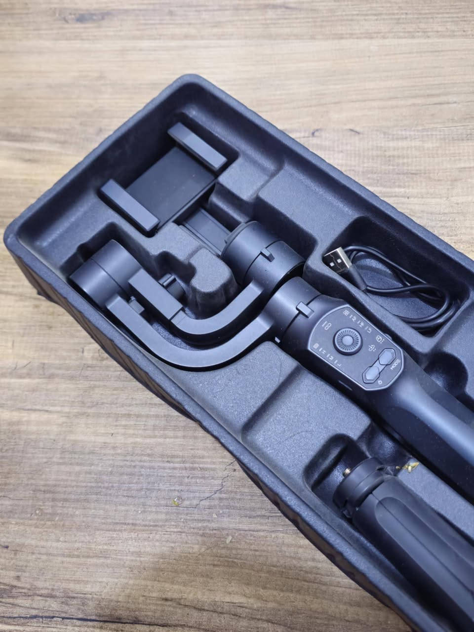 اوزمو موبايل استخدام قليل جدا بعدة نضيف جدا 
السعر ٥٠


**إذا كنت صاحب هذا الإعلان وتريد حذفه لأي سبب، رجاءا أرسل رسالة إلى الدعم الفني**