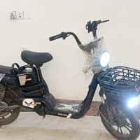 cargo bike 500w . Range: Up to 50 km.  Maximum Speed: Up to 50 km/h.  ...