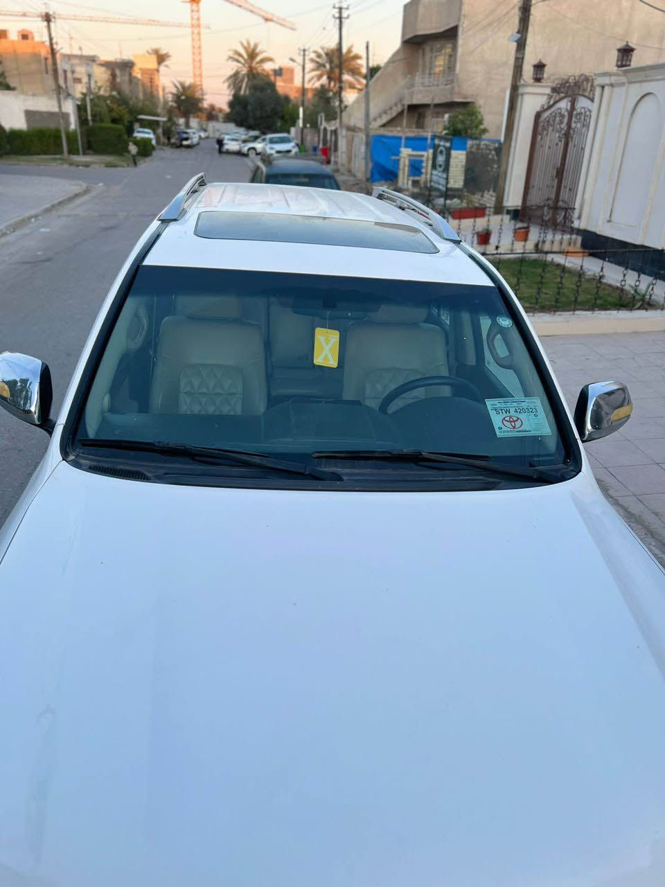 الاندكروز 2011 ستينيه
السياره نضيفه 
المواصفات————
. محرك 8 5.7 VXR
. الساره نضيف
بشرط كير محرك
رقم شمالي اربيل 
لون ابيض 
الداخل جلد الارضيات جديده 
زينون ابلادي كشاف 
نظام تثبيت سرعه
كشنات كهرباء 
ماشيه 227 الف حقيقي
ثلاجه وصطيه
8 ايرباك
اشاير بل المري
تحكمات استيرن
فتحت سقف
السياره بسمي ثاني يوم تحويل
  3قطع تبريد
ملاحظة سياره ربع چاملغ امامي 
سعر 32500

‭0783 180 0930‬
