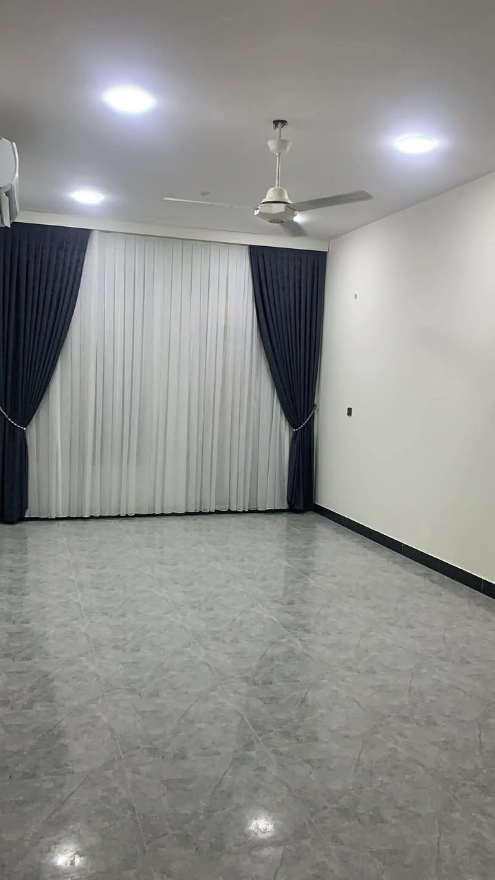 للبيع ….نوع العقار: طابو زراعي /1/
موقع العقار: الجغيفي الثانية نهاية سياج المقبرة على اليمين  قريب كلش على الشارع 

مساحة العقار : 200متر / واجهة 8 نزال 25
 السعر :198 مليون وبيه مجال 
استفسار اكثر :***********
