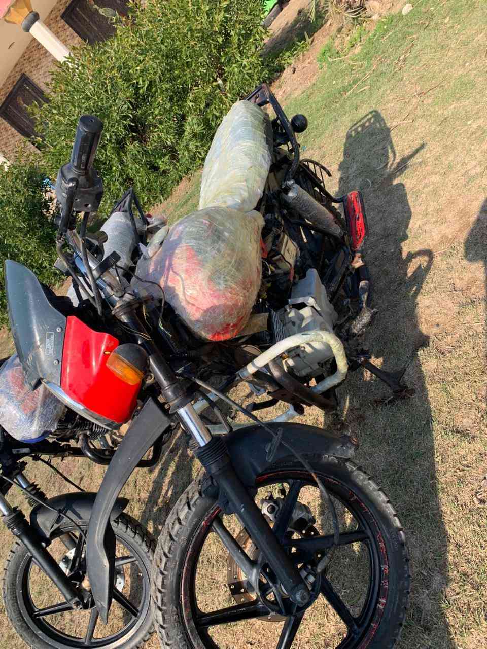 بوكسرات العدد 2وحده موديل 22والثانيه 20 المكان واسط الصويره قرب بيت سيد ربيع للاستفسار الاتصال على الرقم ***********
