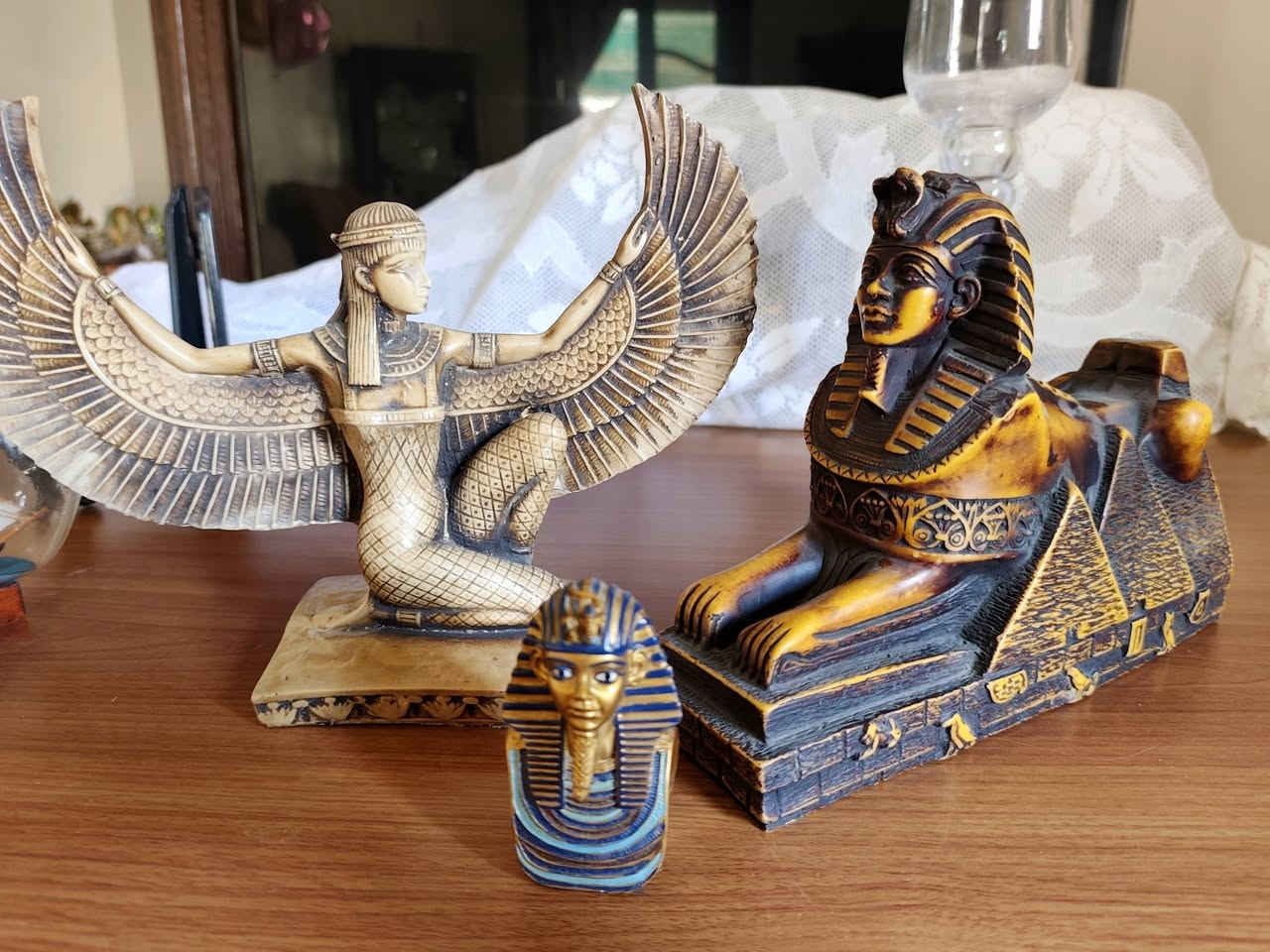 تماثيل فرعونية مصرية مميزة جدا 
احجام  كبيرة موضح رالصورة


**إذا كنت صاحب هذا الإعلان وتريد حذفه لأي سبب، رجاءا أرسل رسالة إلى الدعم الفني**