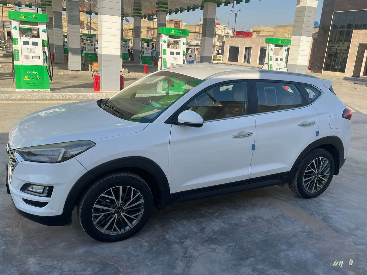 السلام عليكم توسان 2019 مكفوله كفاله عامه سياره فول مواصفات ما عدا البنراما تخم تاير جديد ماشيه 70الف السياره جديده على وضع الشكره مكان السياره بغداد حي أور  للأستفسار ***********
