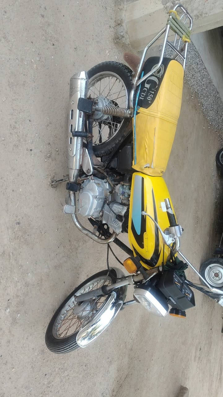 سلام عليكم دراجه البيع  ارشه حلوه مثل ماتشوف بل صوره  رداجه كلك كلك مكفوله من سرقه  مكينه حلوه وناعمه دراجه كامله عوزه ترتيبات مكاني بابل سده الهنديه  0776 763 4995
