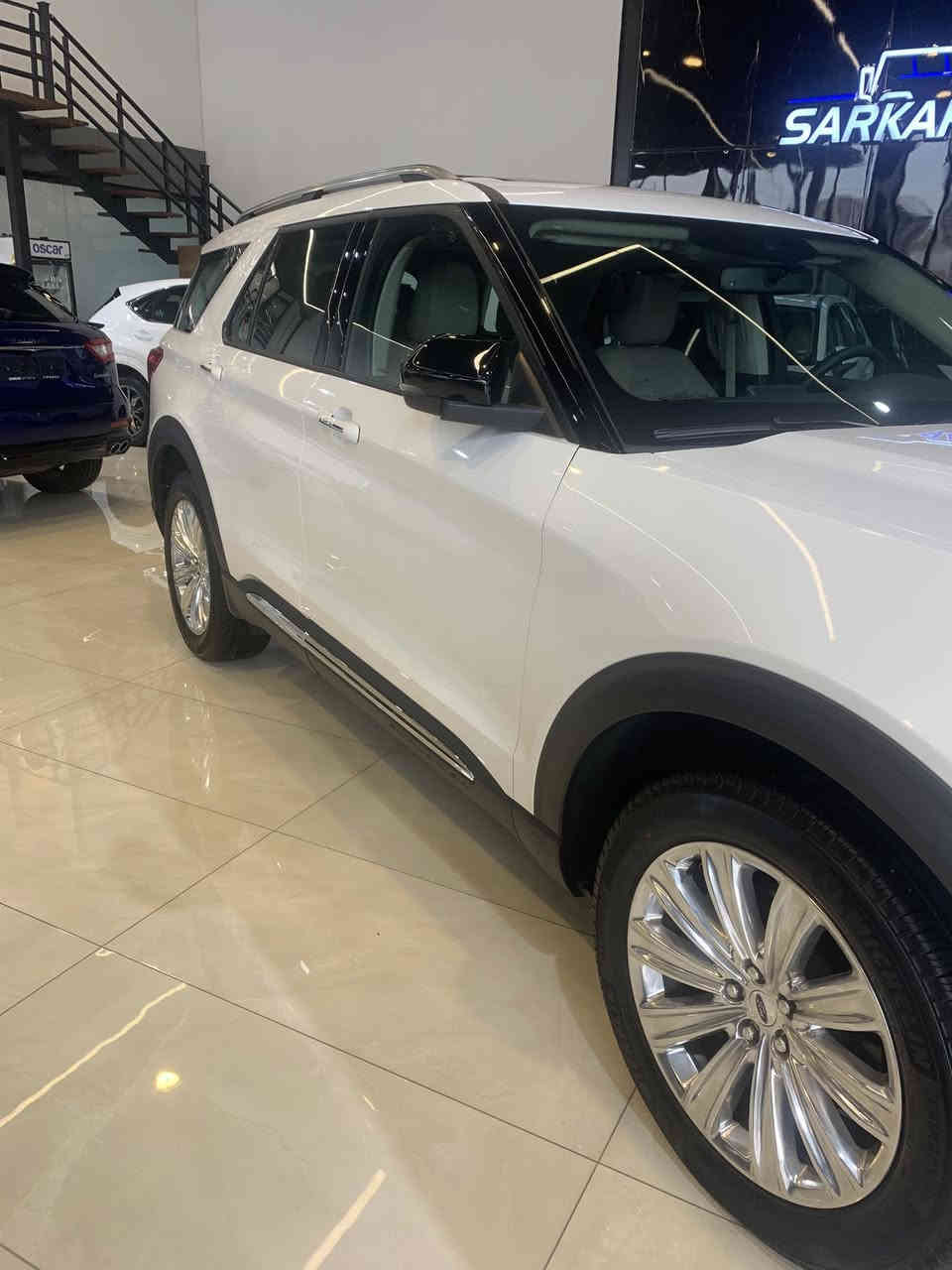 فورد اكسبلورر 
2023 وكالة القاصد خليجي 
كفالة عامة ع ايدي من الشركة 
مواصفات لمتدد يعني فول 
رقم سليمانية بأسمي 
ماشيه 26 الف كيلو 
مكان السياره سليمانية 
السعر 385 قفل 
اكرر وكالة يعني مو وارد وبيها ضرر 
للاستفسار ***********
