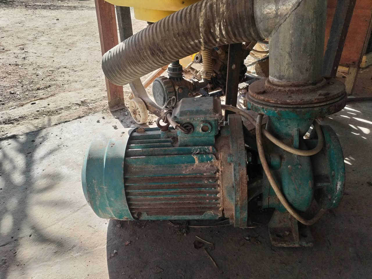 السلام عليكم
ماطور للب_ي_ع  4×4

للاستفسار الاتصال ع الرقم ***********
