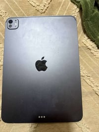 آيباد برو ١١ • M5 • مستخدم شهر