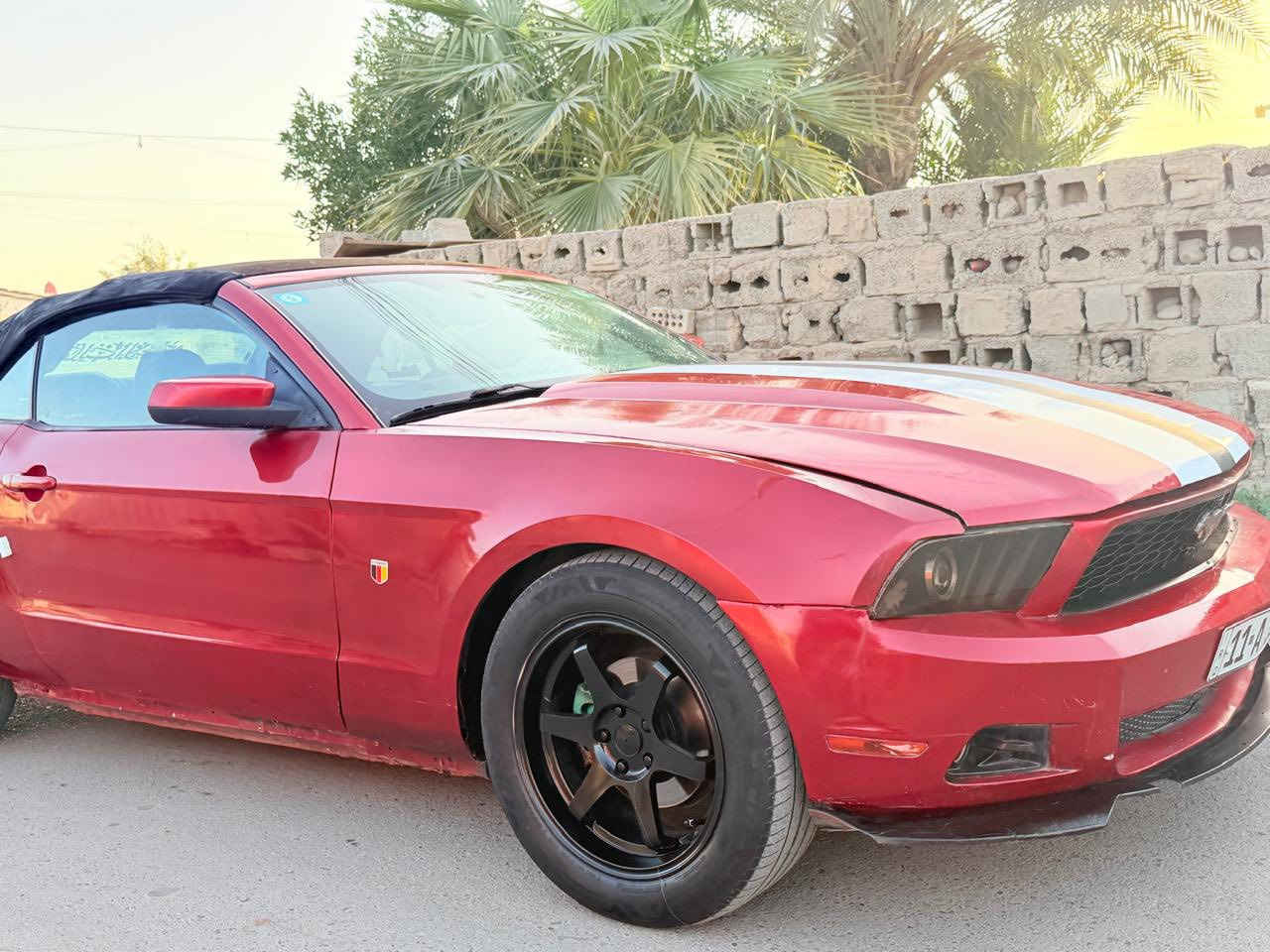 السلام عليكم موستنك للبيع موديل 2010 جاهزه كير مكينه كله جاهز تخم تاير نضيف حادثه جاملغ خلفي بيهه صبغ حزام كلهه شغاله سنويه جديده بسمنه تحويل ثاني يوم السعر ٦٣ وبيه مجال قليل عنوانهه بغداد التاجيات رقم الهاتف ***********
