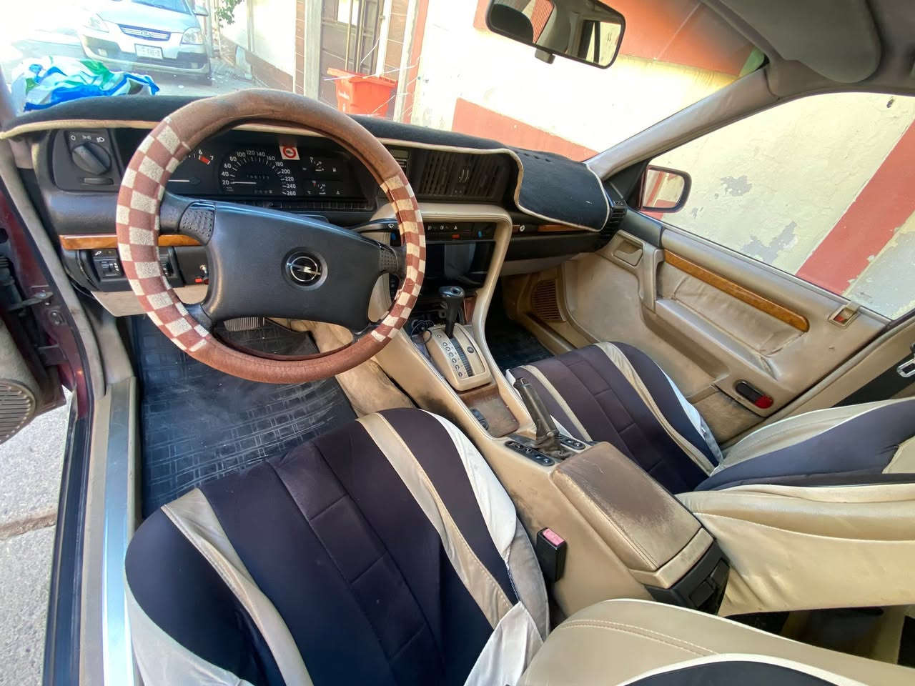 اوبل سيناتور ماروني 2600
رقم اجنبي 
مكينة وكير مال كصة قبل سنة مبدلين
تبريد شغال وخير من الله
جامات اربعتهم اوتو
كير توماتيك
السيارة تعمل بنضام البانزين والغاز السائل LPG 
بيها كارت اصفر مال منظومة الغاز
السعر 45$ وبيها مجال بسيط
مكاني الموصل
للتواصل ***********
