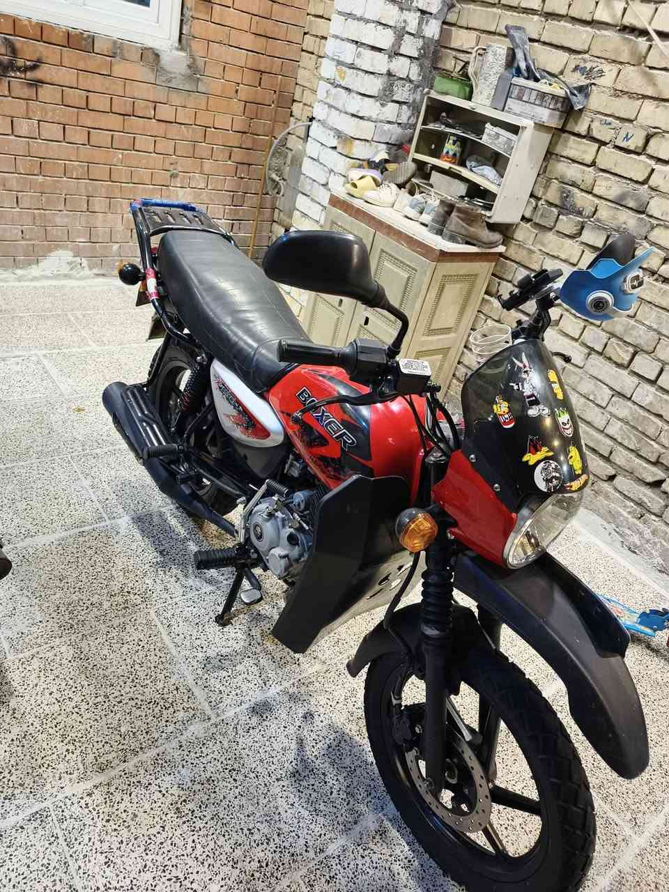 السلام عليكم بوكسر مديل ٢٣ للبيع
دراجة نظيفة مثل ما موضح بالصور الدراجة مكينتها ما مجفتة نهائي مبدل بيها كازكيت وكلج فقط اي نقص ما بيها فقط الباتري بيه ضعف يشغل بس بيه ضعف تاخذه لاي مصلح ويشوفها الك اي شي عد هذا الكلام ترجع مكاني مدينة الصدر الاورفلي رقمي*********** السعر ٢٦٥٠ وبيها مجال للشراي
