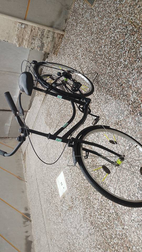 بايسكل: للبيع
الون:اسود
حجم:26
ملاحظة:مصبوغ
السعر :80او بي مجال حك الجية 
واتساب:***********
