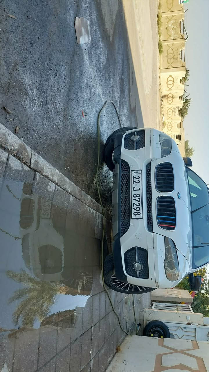 السلام عليكم حبايب #مكلف_بالنشر
X6 ...2010
مكينه 3500
رقم اربيل بأسمي 
سنويتها لل٢٠٣٠ 
ادامة كاملة للكير والمحرك سيارة كشرها كلش حلو ..بيها لو طوبه لو راس روط شغله بسيطة
السعر165 وبيهه مجال
التواصل مع
***********
ابو مؤمل 
المجمع السكني النفطي/قريب تقاطع النهروان
هيثم السعدي
