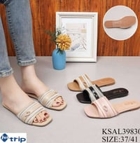 شحاطة نسائي فلات • مقاسات ٣٧-٤١ • محل السلطانة التحرير