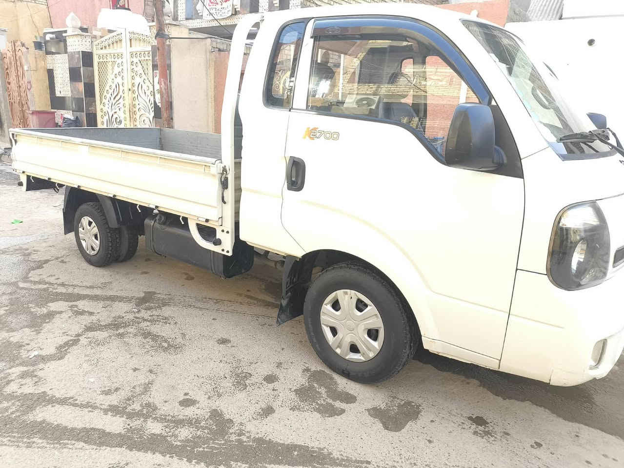 السلام عليكم كيا حمل موديل 2015سيارة رقم بغداد مكان بغداد السعر 115بيهةبارد بلغد وتكحيل قليل  هاتف ***********
