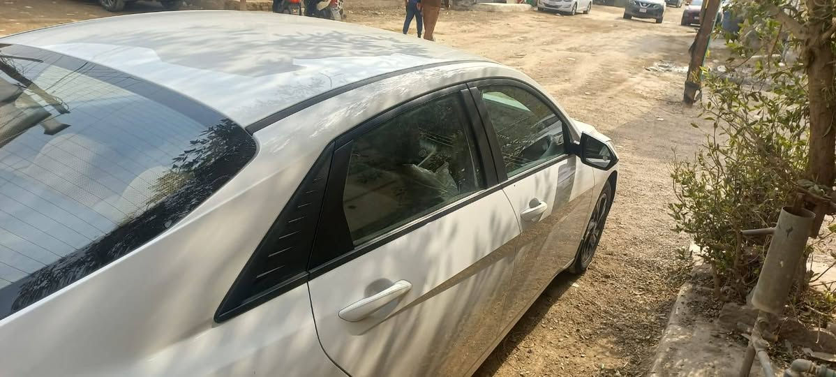 سلام عليكم انتره موديل 2022 خليجي بيهة طخه خفيفة موضحة بل صور مكينه ١٦٠٠ نص فول معروفه المواصفات رقم الهاتف ملاحظه ترهم مراوس حسب القناعة/*********** بغداد كاضميه
