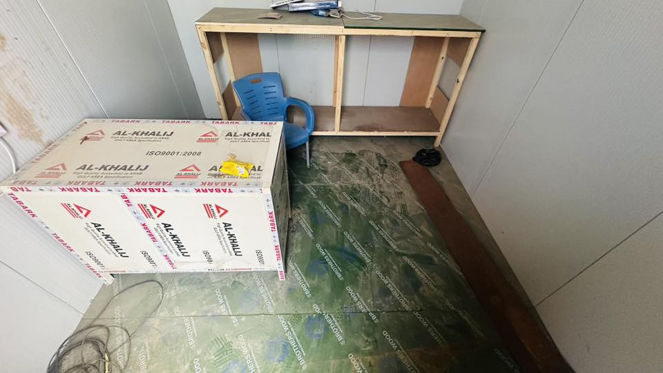 محل كرفان شاصي ثقيل شلمان 3*4 ارضية اصليه مقاومة للرطوبة جديد وباب تكمه اصلي سعر مليون و300 وبي مجال وحتى التوصيل بالنص ***********
