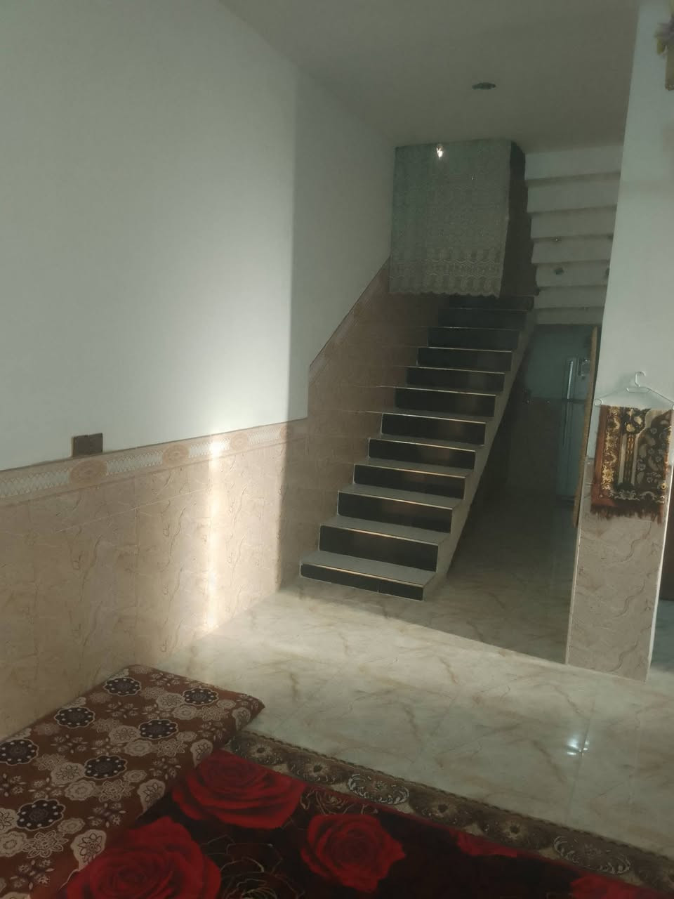 السلام عليكم مشتمل للبيع اسعر 40 وبي. مجال.  خلف مجمع الرحاب شارع المضيف. ***********

***********
