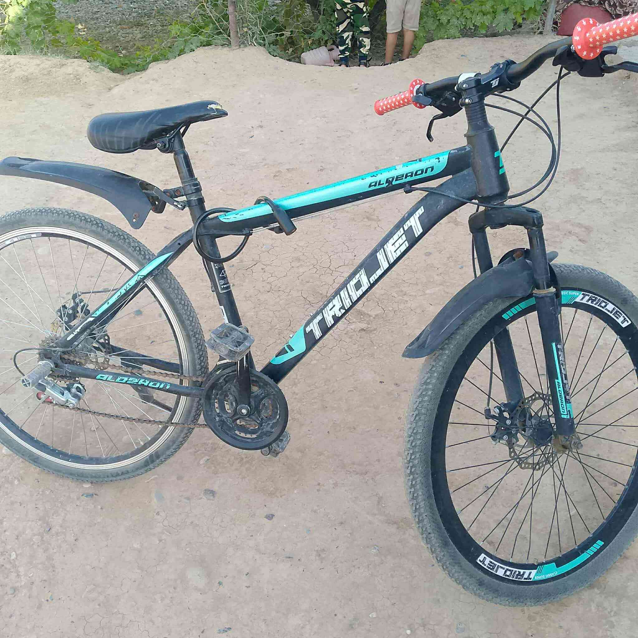 سلام عليكم ورحمة الله وبركاته بويسكل جبلي جديد كل شي شغال دبلات بركات مايعوزه شي للبيع السعر خاص او عل الرقم ‭٠٧٨٨ ٢٣٥ ٩٦٥٢‬ 

@إشارة
