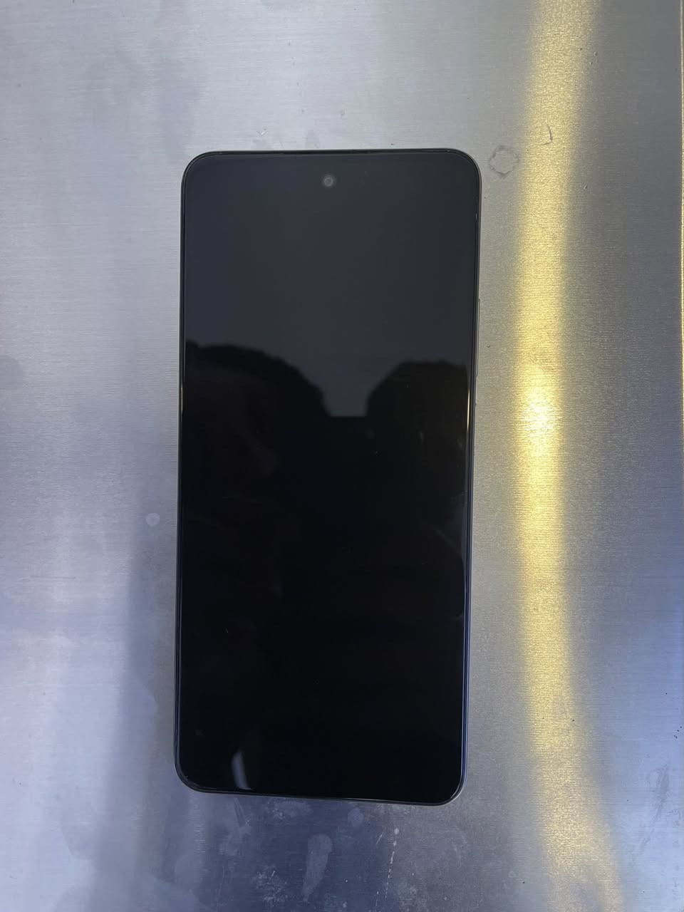 � الموديل: Realme C75
🔹 الرام: 8GB
🔹 الذاكرة الداخلية: 512GB
🔹 المعالج: MediaTek Helio G92 Max ثماني النواة 
🔹 الشاشة: 6.72 إنج FHD+ بدقة 2400×1080 وتردد 90Hz 
🔹 الكاميرا الخلفية: 50 ميكابكسل 
🔹 الكاميرا الأمامية: 8 ميكابكسل 
🔹 البطارية: 6000mAh تدعم شحن سريع 45W 
🔹 النظام: Android 14
🔹 الشحن: Type-C
🔹 يدعم بصمة + Face Unlock
شاحنته وكارتونه وياه الاصليات السعر 225الجهاز حيل جديد مصارلي هواي من اخذته


**إذا كنت صاحب هذا الإعلان وتريد حذفه لأي سبب، رجاءا أرسل رسالة إلى الدعم الفني**