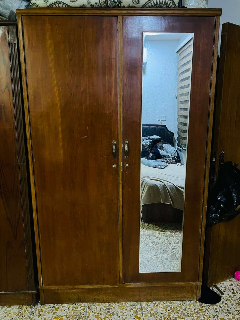 السلام عليكم ذني الغراض للبيع للاستفسار<***********>
