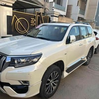 برادو 2022  ساز  الشياره كفالة عامة عدة تكحيل خفيف  ماشية 70 km رقم ال...