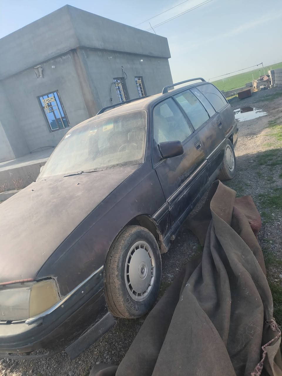 اوميكا للبيع رقم كركوك الماني
محرك كير شرط سعر 15  ***********
